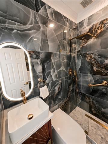 Building Photo - 3537 Normandy Ave