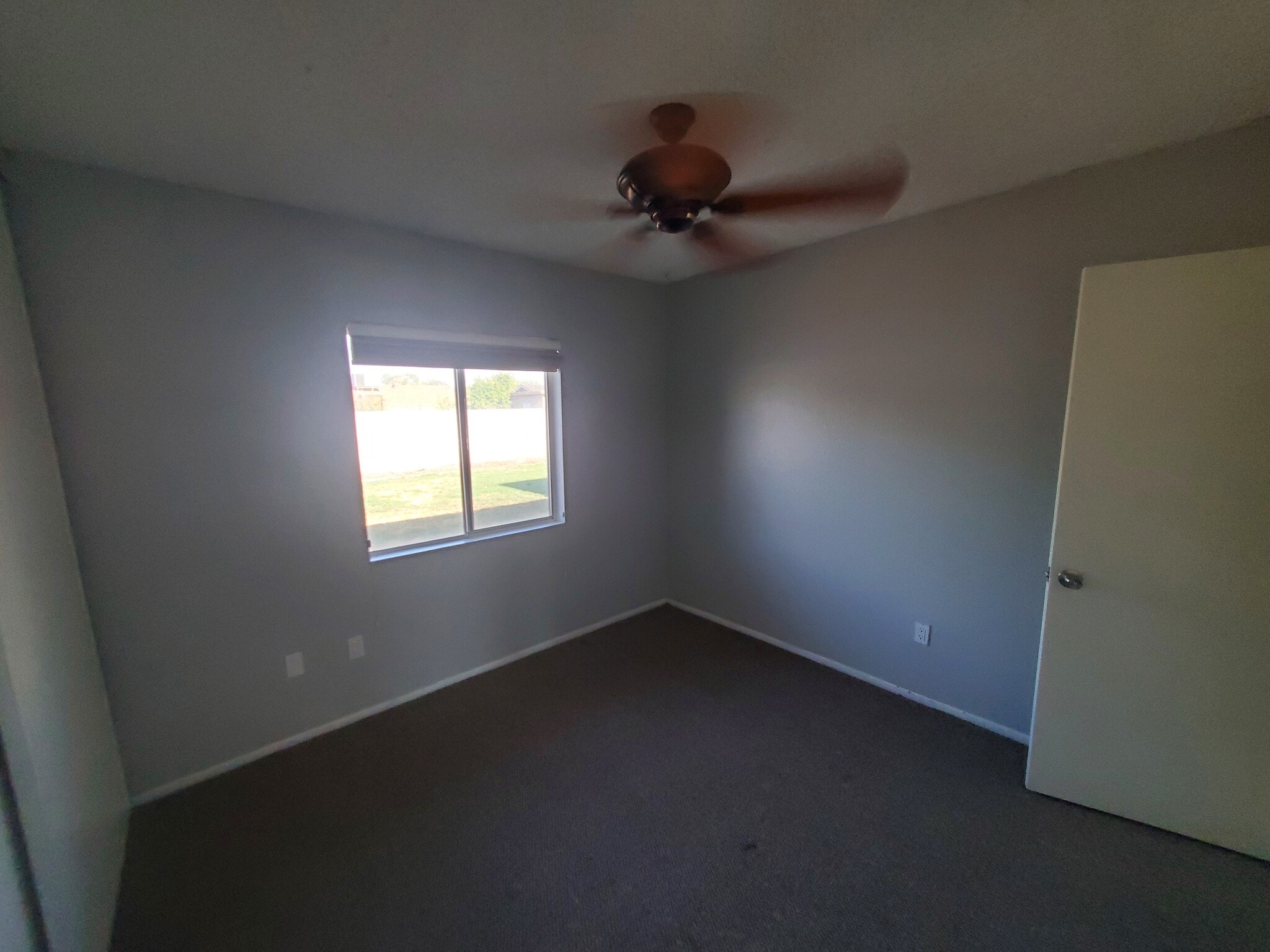 Building Photo - 3907 S Mitchell Dr