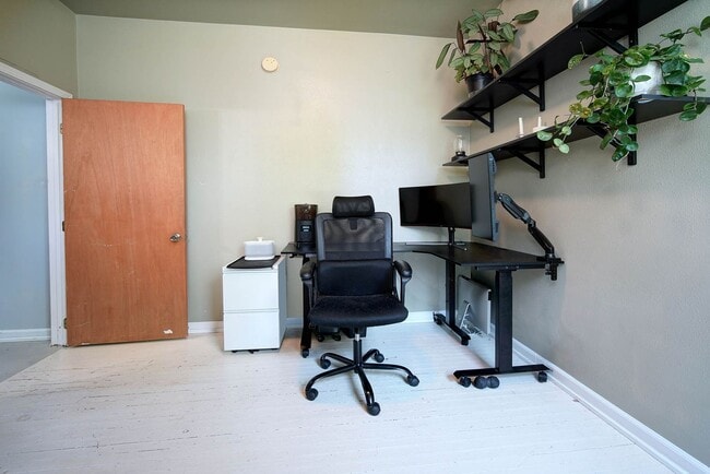 Building Photo - 13027 40th Ave S