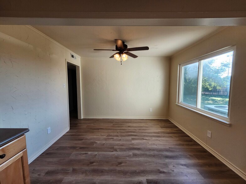 Dining room - 1602 Ravenwood Dr