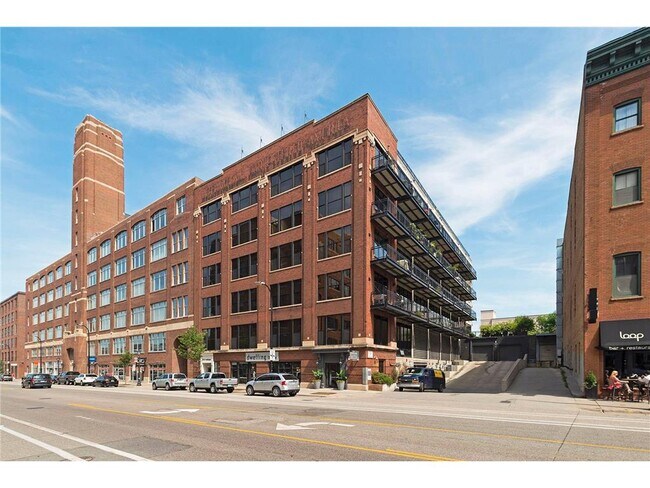 Building Photo - 618 N Washington Ave