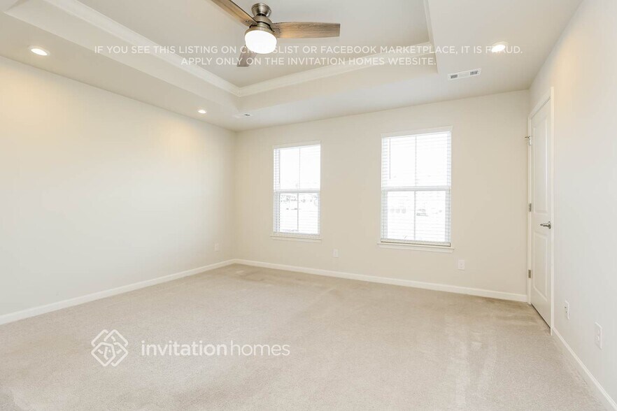 Building Photo - 452 Killarney Park