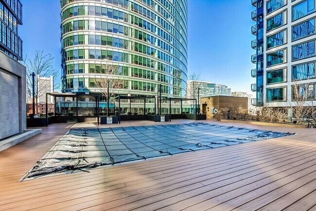 Building Photo - 135 Seaport Blvd