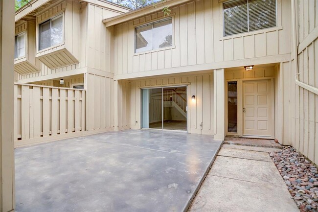 Building Photo - 2445 Settler's Way