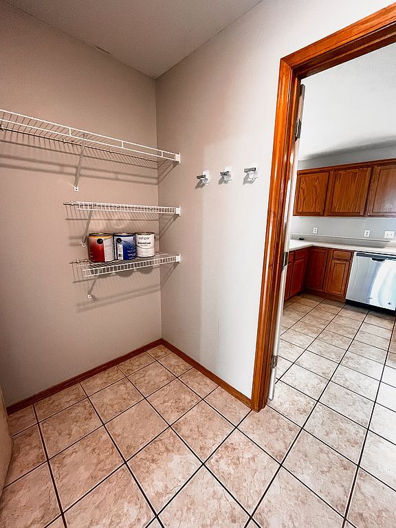 Building Photo - 765 Stanford Ct
