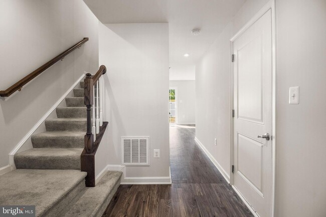 Building Photo - 36084 Fawn Ln
