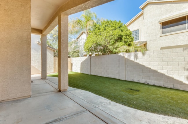 Building Photo - AVAILABLE NOW: Gorgeous 3 Bedroom 2 Bathro...