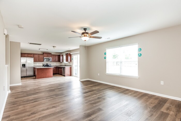 Building Photo - 1800 Windy Willow Ln