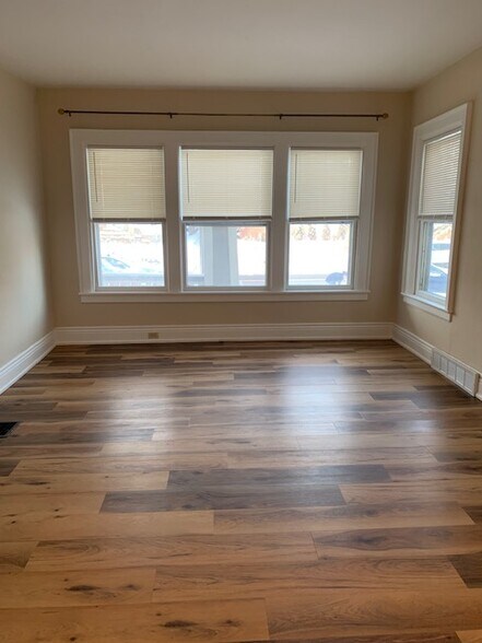 Living room - 417 Lafayette Ave