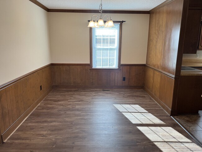 Building Photo - 3564 Mills Rd