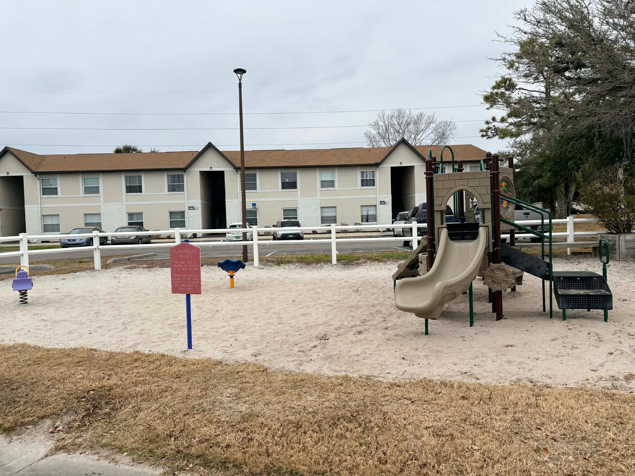 Building Photo - 411 Banana Cay Dr