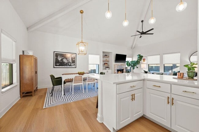 Building Photo - 1030 Daviot Dr