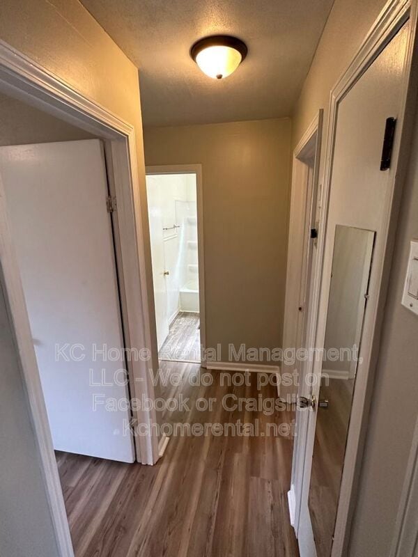 Building Photo - 804 NE 66th Terrace