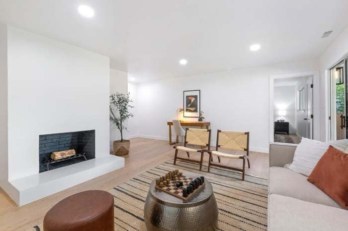 Building Photo - 148 Exbourne Ave