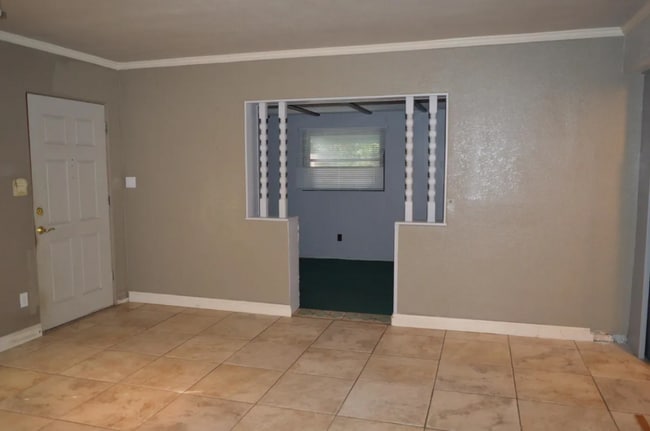 Building Photo - 3557 Arbutus Ln