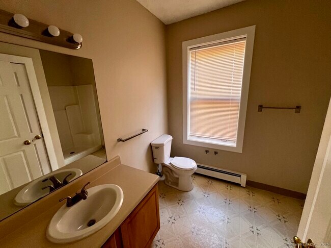 Building Photo - 24 Mortson St