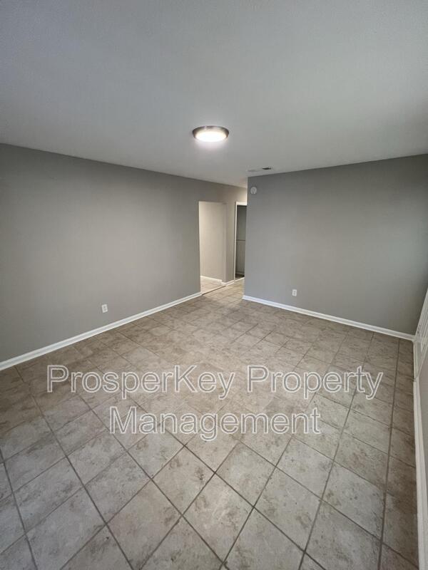 Building Photo - 615 Buford Dr