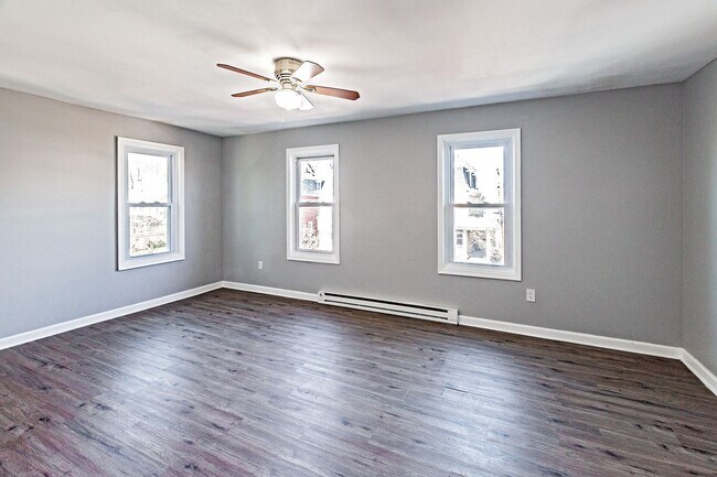 Building Photo - 35 High St