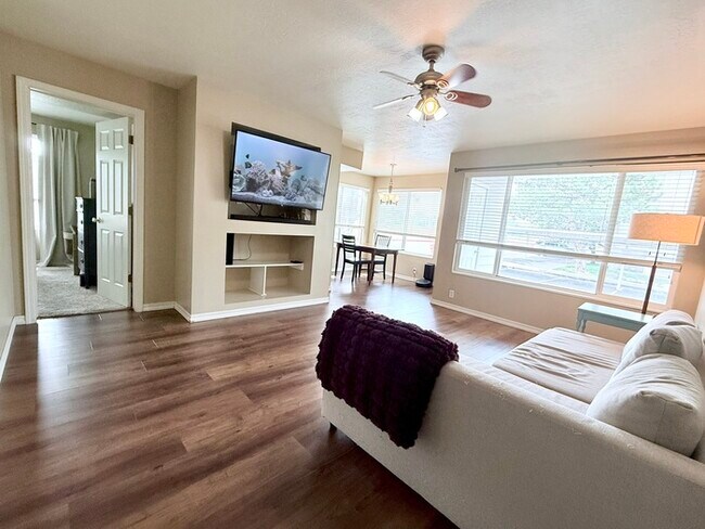 Primary Photo - Murray Condo