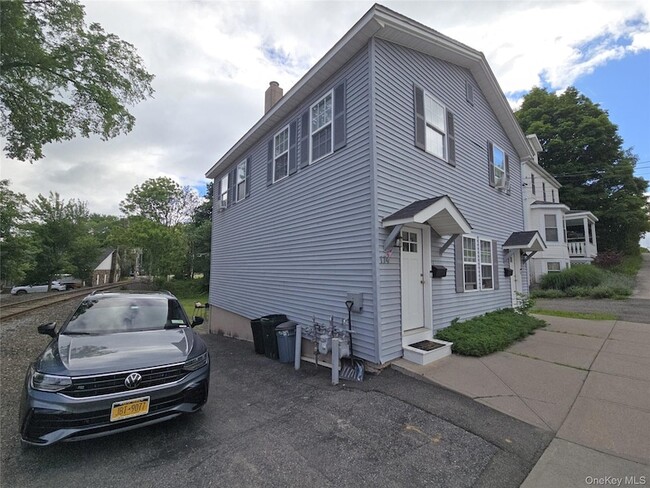 Building Photo - 174 Clinton St