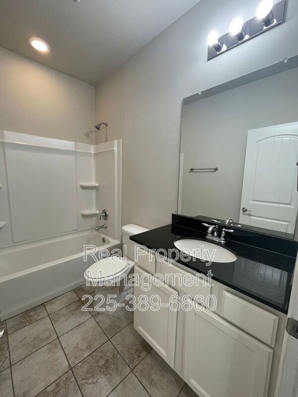 Building Photo - 7948 Antebellum Ave