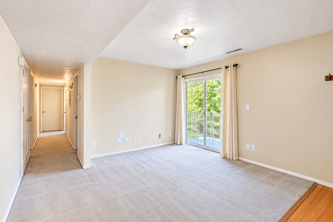 Building Photo - 1273 N 550 W
