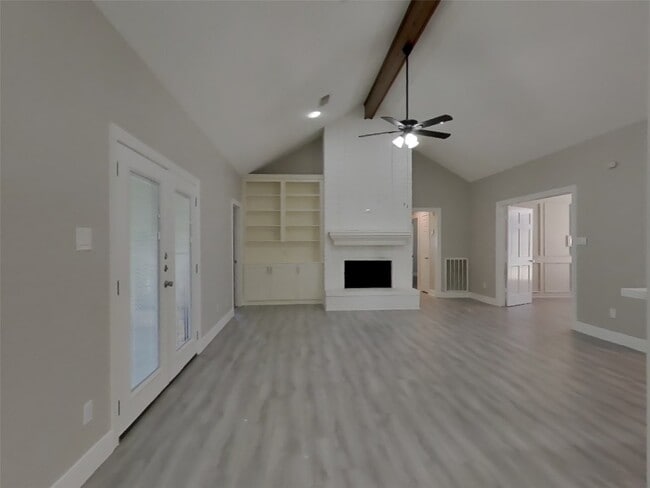 Building Photo - 7411 Las Brisas Dr