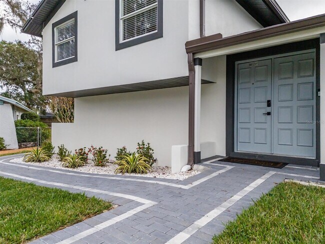 Building Photo - 23700 Lake Hills Dr