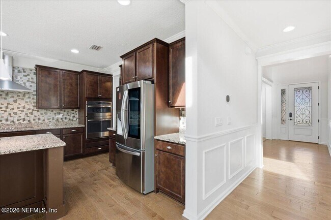 Building Photo - 102 Ann Scott Dr