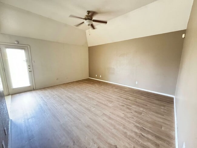 Building Photo - 3411 Warfield Dr