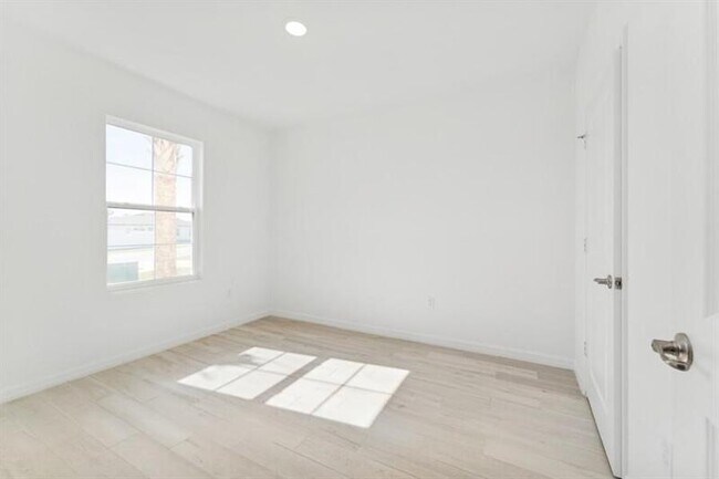 Building Photo - 5085 Armina Pl