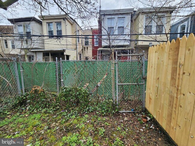 Building Photo - 3114 W Gordon St
