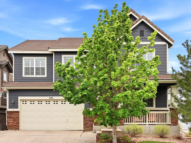 Building Photo - 690 Tiger Lily Way
