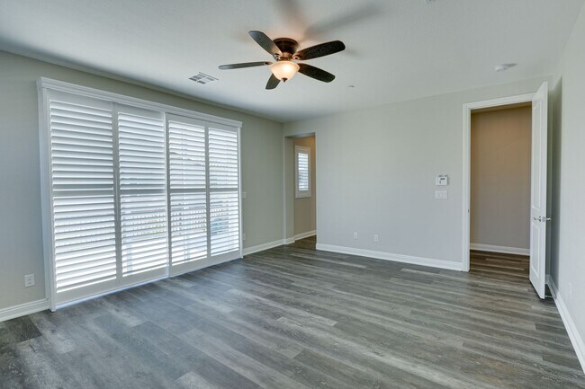Building Photo - **Luxury 5 Bedroom Pool Home for Rent in Inspirada | Nearly 4,000 Sq Ft on Corner Lot**