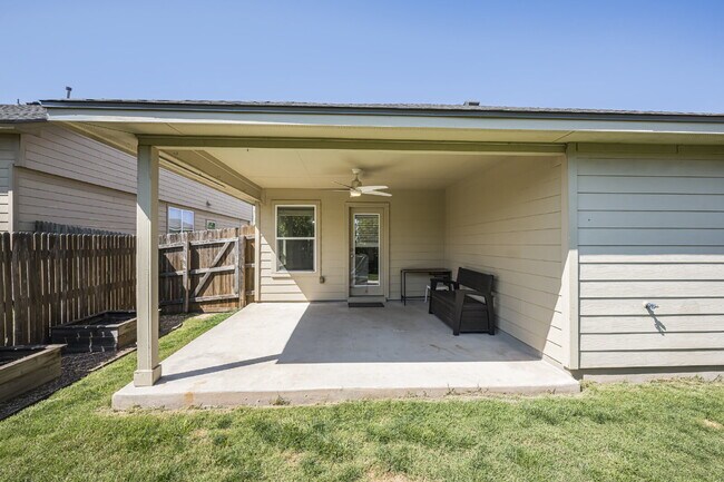 Building Photo - Charming 3-Bedroom with 2 Baths Cottonwood...