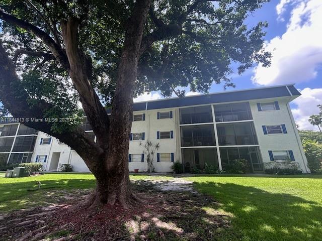 Building Photo - 5090 SW 64th Ave