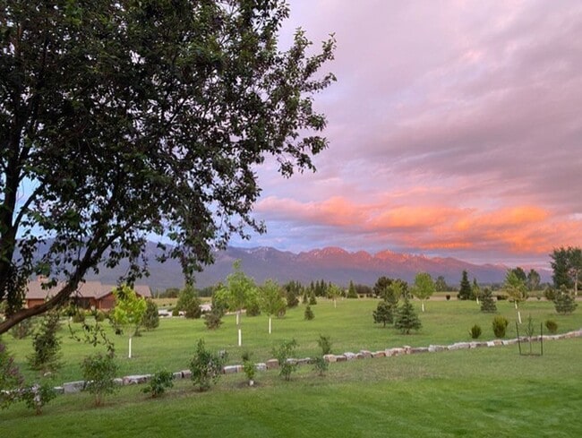 Building Photo - Fully furnished executive home with lake views located in gated community in Polson- Available Se...