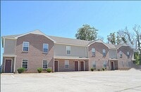 Building Photo - 2 Bedroom 1.5 Bathroom Townhome!!!