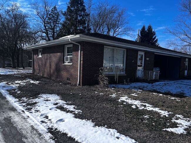 Building Photo - 2320 Springfield Rd