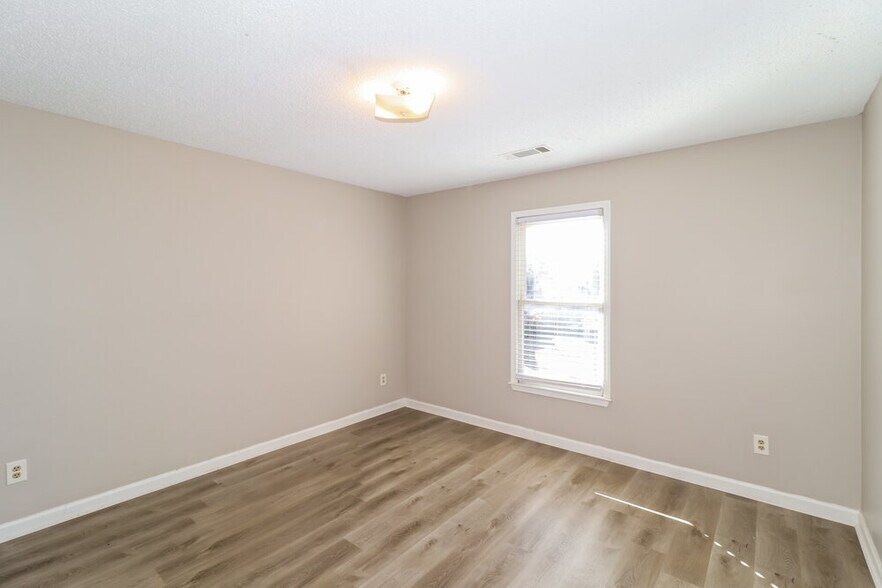 Building Photo - 8818 Lybrook Cove E