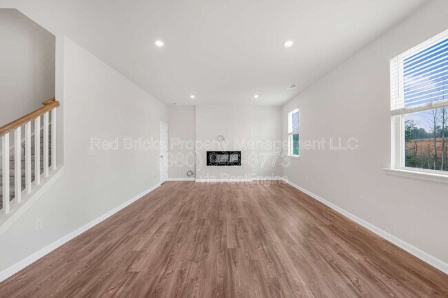 Building Photo - 2201 Lavender Mdws Ct