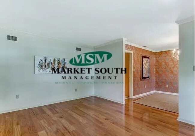 Primary Photo - *APPLICATION PENDING!* Midtown