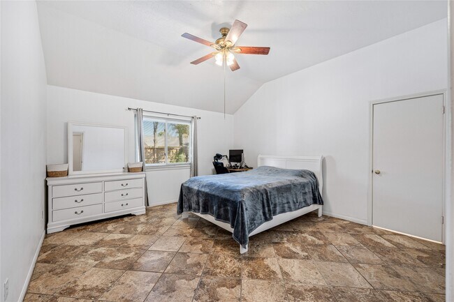 Building Photo - 16406 Cypress Valley Dr