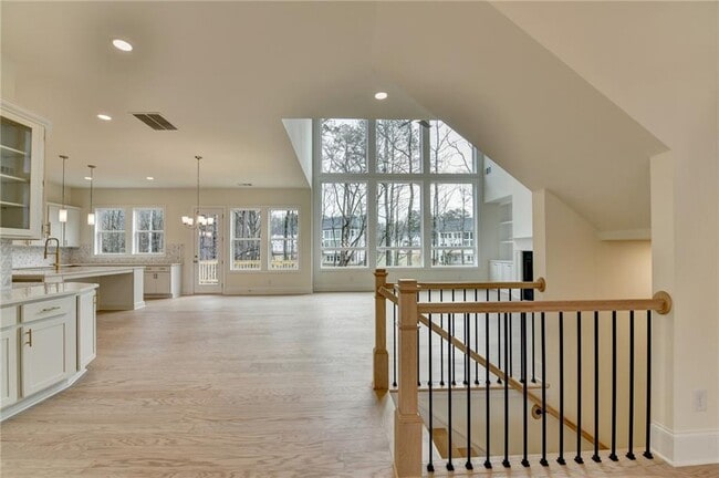 Building Photo - 2471 Stewart Rd