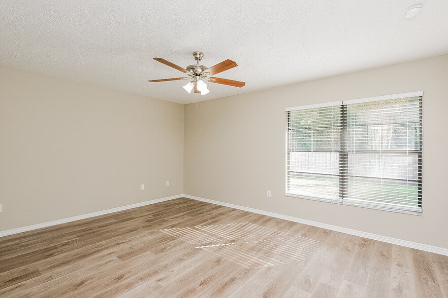 Building Photo - 9519 Pebble Glen Ave