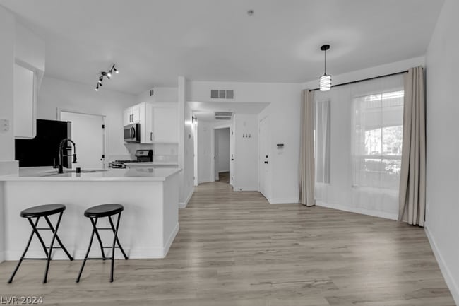 New air conditioning - 7189 S Durango Dr