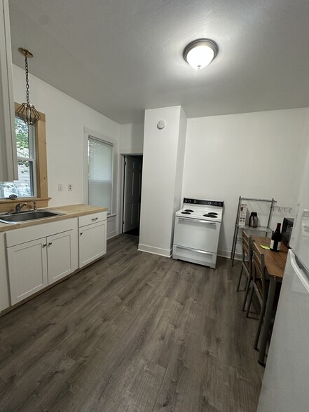 Downstairs Apartment- Kitchen & Dinning - 50 Main St