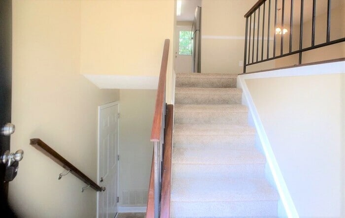 Building Photo - 2875 Woodburn Ct