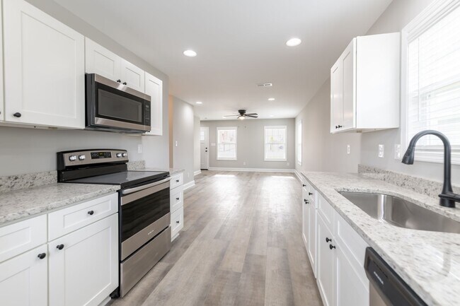 Building Photo - Maryville 37804 - Beautiful Maryville City home for rent! 4 bedroom, 2 bath home - Call Jeremy Lo...