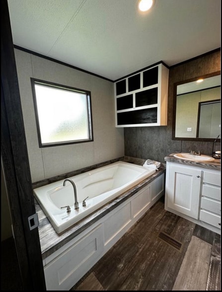 Building Photo - 5705 Hicks Ln